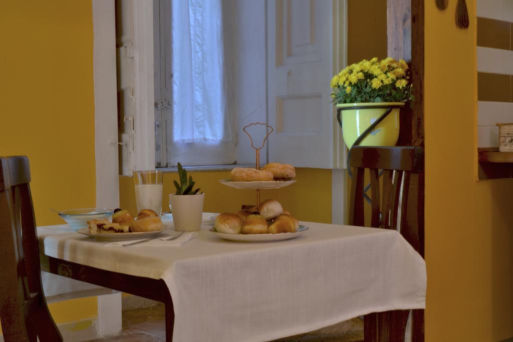 ナポリ ア カーザ ディ マンマ Bed & Breakfast エクステリア 写真